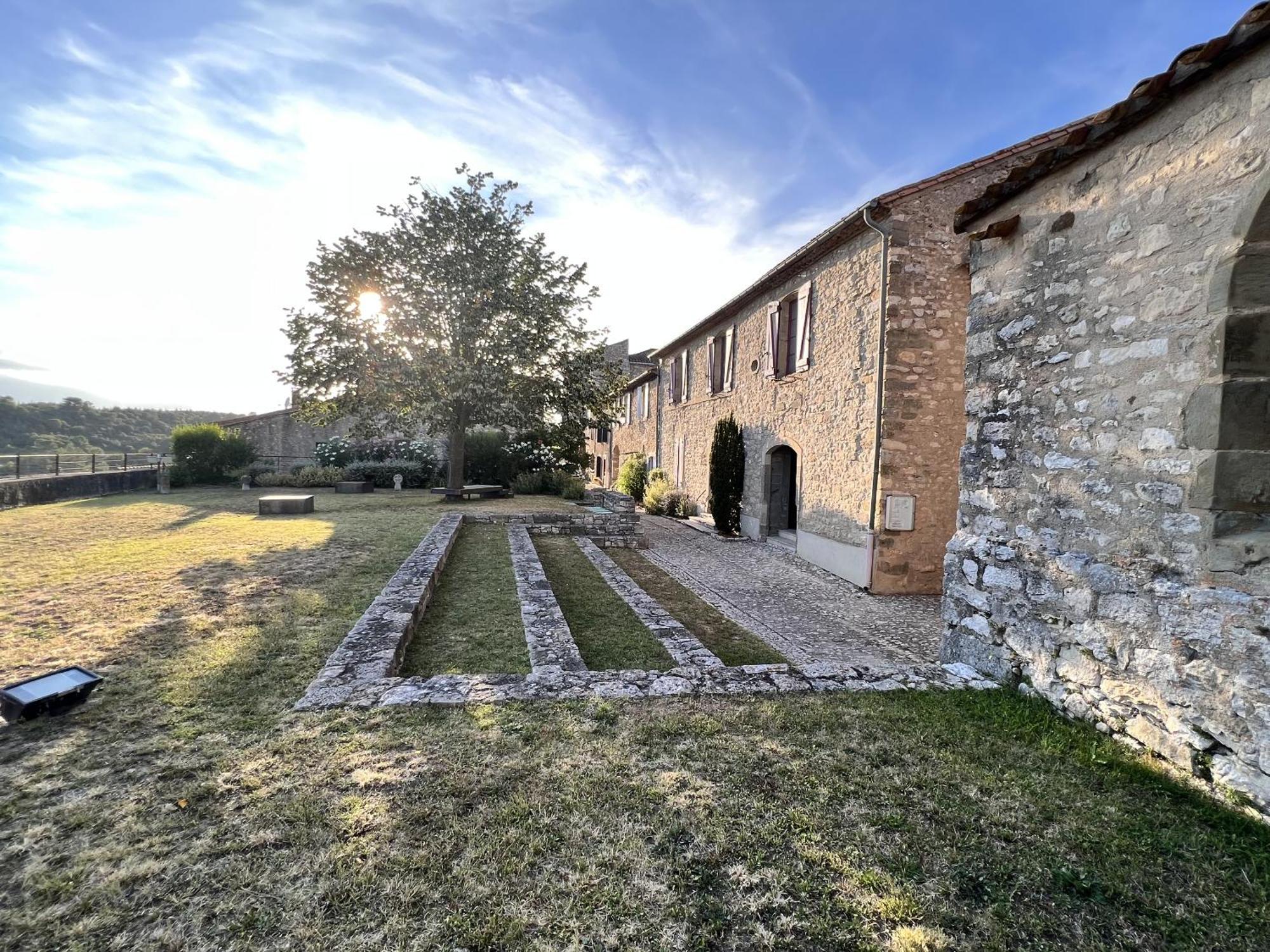 Logis Hotel Restaurant La Bergerie Aragon Exteriör bild